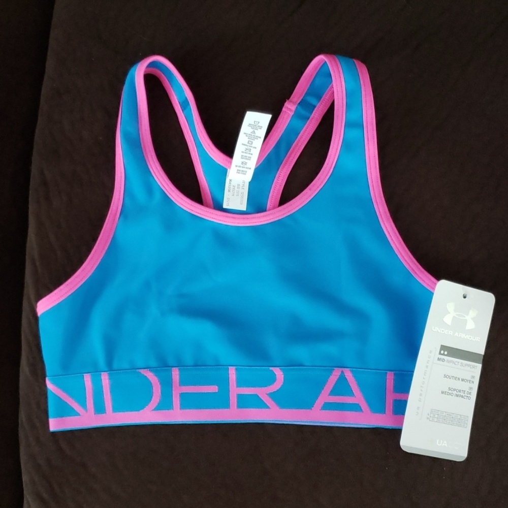 Under Armour Girl's size Medium Sports Bra NWT